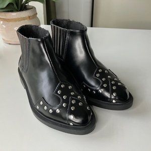 T.U.K NEW Black Studded Jam/Chelsea Boot Pull On Unisex US WOMEN Sz 6, MEN Sz 4